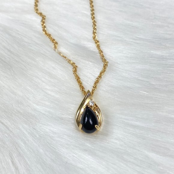 Taiwan Black Stone & White Stone Gold Tone Pendant Necklace - Picture 5 of 7